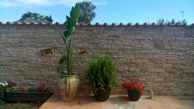 Trabajos realizados en fachadas de piedra · piedra artificial Mengual